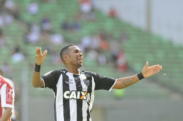 Confira as fotos do jogo entre Atltico x Villa Nova