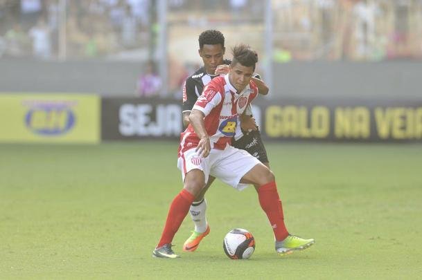 Confira as fotos do jogo entre Atltico x Villa Nova