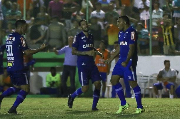 Imagens do jogo entre Murici-AL e Cruzeiro, no Estdio Jos Gomes da Costa, pela Copa do Brasil