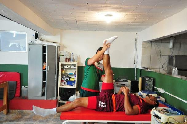 Bruno foi apresentado nesta tera-feira no Boa Esporte, realizou testes e foi apoiado por alguns torcedores