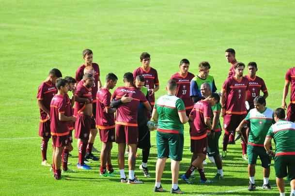 Na tarde desta tera-feira, Bruno foi apresentado ao elenco do Boa e ao tcnico Julinho Camargo. Grupo chegou a fazer uma orao no centro do campo do Estdio Municipal Rubro Negro, em Varginha