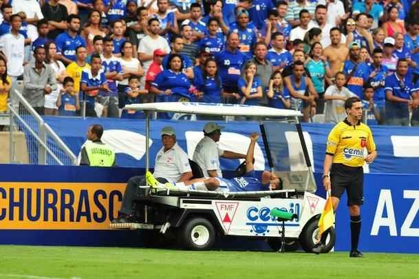 Lance de Cruzeiro x Tombense, jogo disputado no Mineiro pelo Campeonato Mineiro