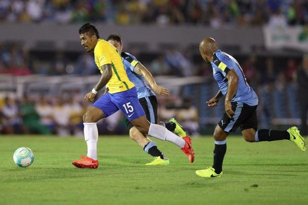 Seleo Brasileira enfrenta a Celeste pelas Eliminatrias para a Copa do Mundo da Rssia