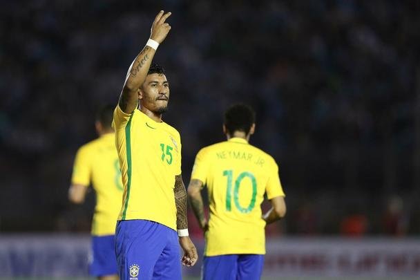 Seleo Brasileira enfrenta a Celeste pelas Eliminatrias para a Copa do Mundo da Rssia