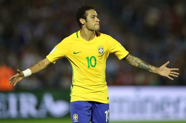 Seleo Brasileira enfrenta a Celeste pelas Eliminatrias para a Copa do Mundo da Rssia