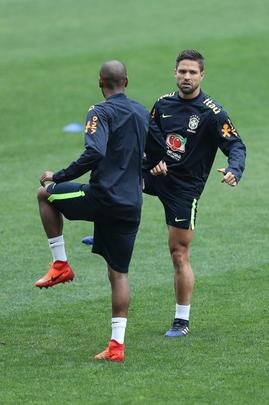 Seleção Brasileira treinou nesta segunda no Itaquerão, local da partida desta terça contra o Paraguai