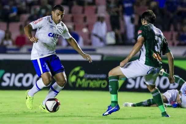 Imagens do jogo entre Uberlândia e Cruzeiro, no Parque do Sabiá, pelo Campeonato Mineiro