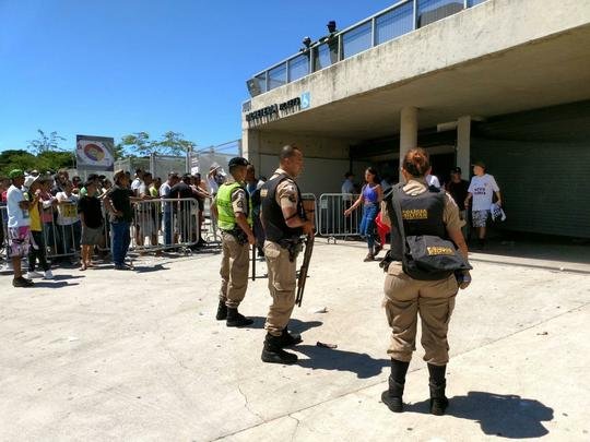Confusão na torcida do Atlético, na Bilheteria Norte