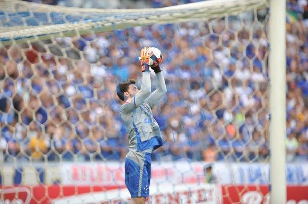 No segundo tempo, jogo ficou mais tenso. Arrascaeta fez 2 a 0 para o Cruzeiro, e Elias diminuiu para o Galo
