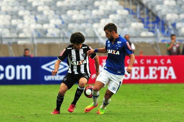 Cruzeiro confirmou vitria no segundo tempo com gol de Arrascaeta; Elias ainda diminuiu para o Galo