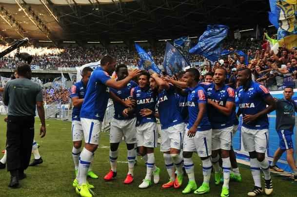Cruzeiro confirmou vitria no segundo tempo com gol de Arrascaeta; Elias ainda diminuiu para o Galo