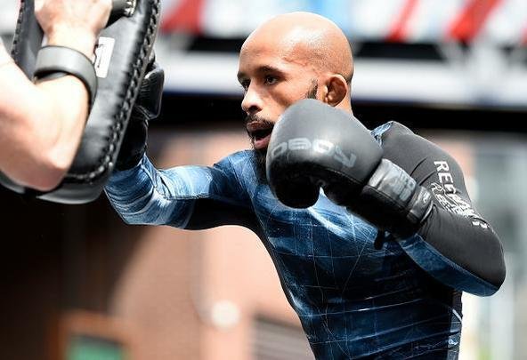 Campe�o do peso mosca, Demetrious Johnson se prepara para a defesa do cintur�o contra Wilson Reis