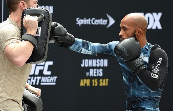 Campeão do peso mosca, Demetrious Johnson se prepara para a defesa do cinturão contra Wilson Reis