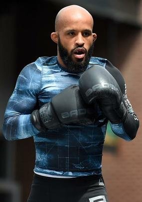 Campeão do peso mosca, Demetrious Johnson se prepara para a defesa do cinturão contra Wilson Reis