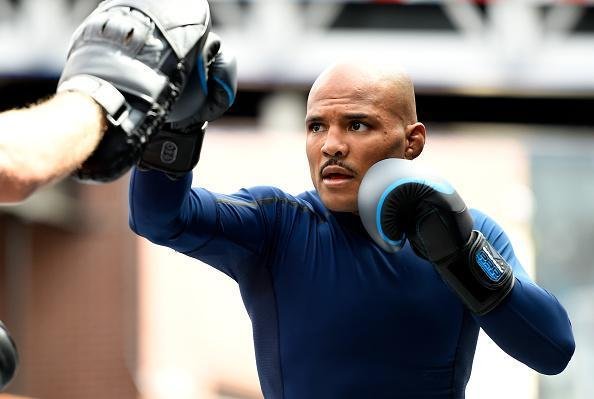 Wilson Reis tenta feito de destronar Demetrious Johnson, que defendeu o cinturão nove vezes