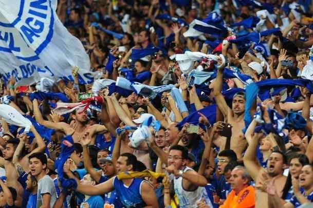 Cruzeiro perde por 2 a 1, mas gol de Thiago Neves assegura classificao s oitavas de final