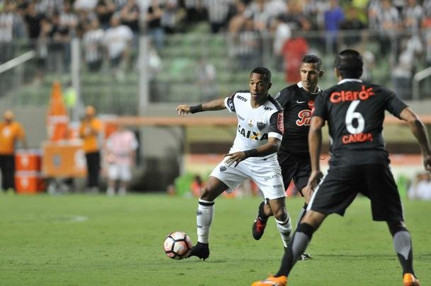 Imagens do duelo entre Atltico e Libertad-PAR, no Independncia, pela Copa Libertadores