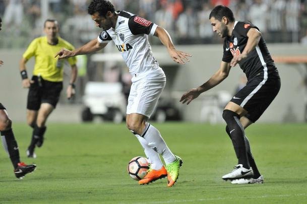 Imagens do duelo entre Atltico e Libertad-PAR, no Independncia, pela Copa Libertadores