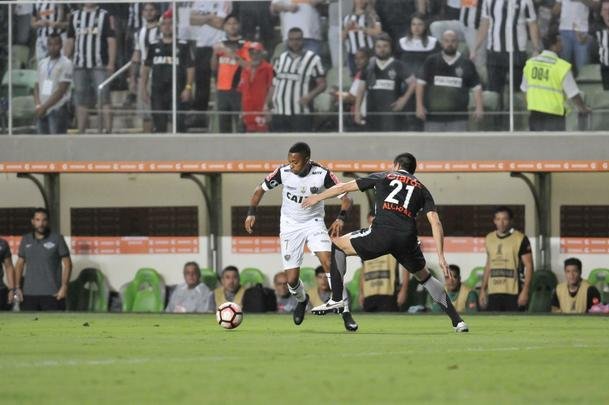 Imagens do duelo entre Atltico e Libertad-PAR, no Independncia, pela Copa Libertadores