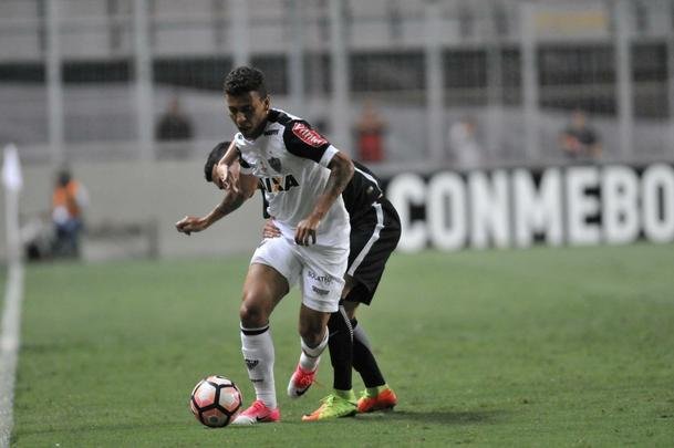 Imagens do duelo entre Atltico e Libertad-PAR, no Independncia, pela Copa Libertadores