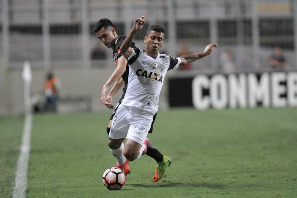 Imagens do duelo entre Atltico e Libertad-PAR, no Independncia, pela Copa Libertadores