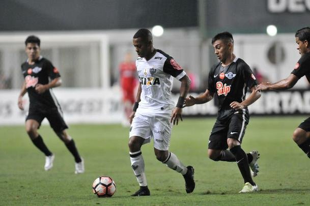 Imagens do duelo entre Atltico e Libertad-PAR, no Independncia, pela Copa Libertadores