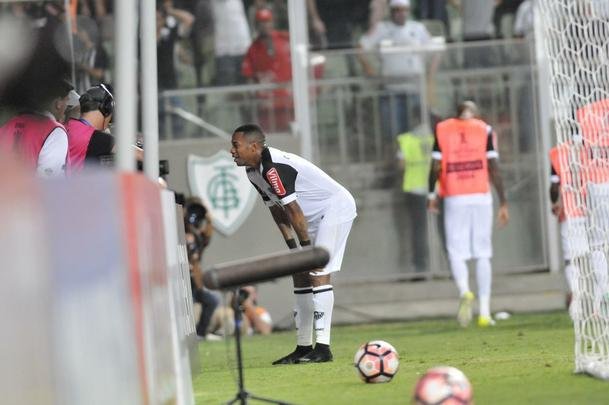 Imagens do duelo entre Atltico e Libertad-PAR, no Independncia, pela Copa Libertadores