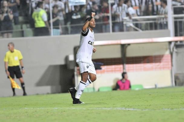 Imagens do duelo entre Atltico e Libertad-PAR, no Independncia, pela Copa Libertadores