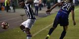 Lance de Sport Boys x Atltico, jogo disputado na Bolvia pela Copa Libertadores da Amrica