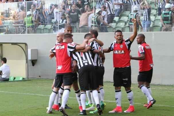 Robinho abriu o placar no clssico e colocou o Atltico em vantagem 