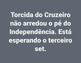 Campees mineiros, atleticanos tiram sarro de cruzeirenses na internet