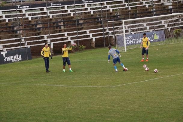 Imagens do treino do Cruzeiro antes do jogo contra o Nacional-PAR, pela Copa Sul-Americana