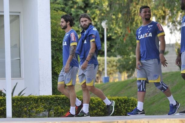 Mano Menezes testou novidades no Cruzeiro para enfrentar o So Paulo na estreia do Brasileiro