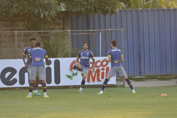Mano Menezes testou novidades no Cruzeiro para enfrentar o So Paulo na estreia do Brasileiro