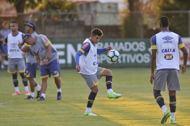 Mano Menezes testou novidades no Cruzeiro para enfrentar o So Paulo na estreia do Brasileiro