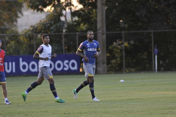 Mano Menezes testou novidades no Cruzeiro para enfrentar o So Paulo na estreia do Brasileiro