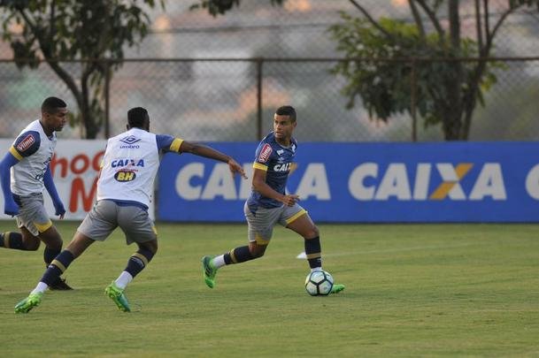 Mano Menezes testou novidades no Cruzeiro para enfrentar o So Paulo na estreia do Brasileiro