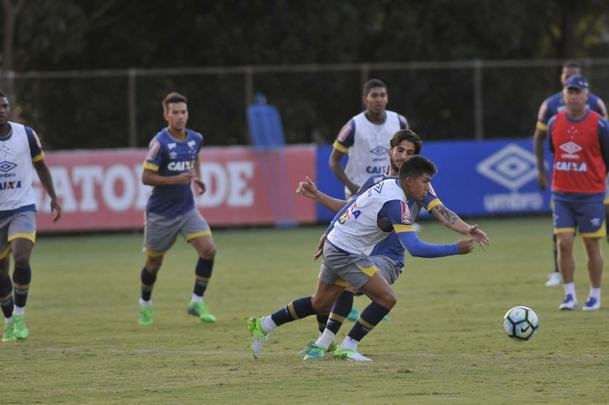 Mano Menezes testou novidades no Cruzeiro para enfrentar o So Paulo na estreia do Brasileiro