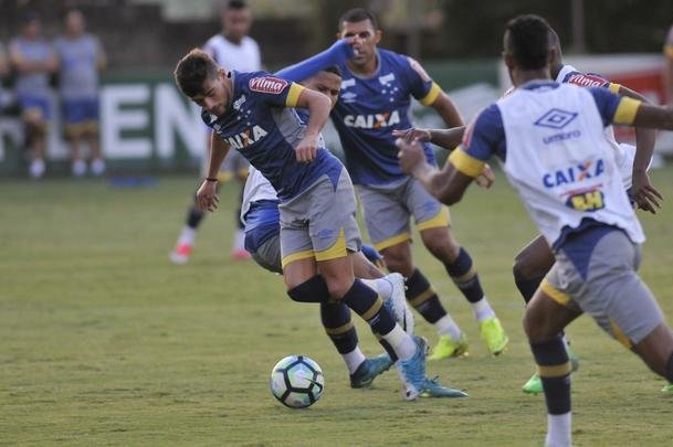 Mano Menezes testou novidades no Cruzeiro para enfrentar o So Paulo na estreia do Brasileiro