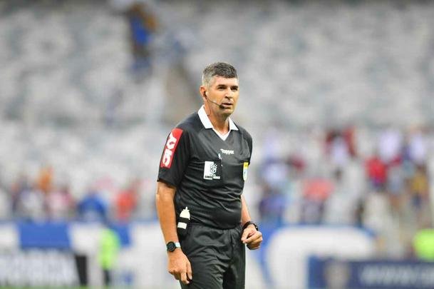 Partida no Mineiro marcou as estreias de Cruzeiro e So Paulo no Campeonato Brasileiro