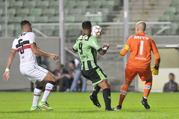 Amrica e Santa Cruz se enfrentaram, no Independncia, pela 9 rodada da Srie B do Brasileiro
