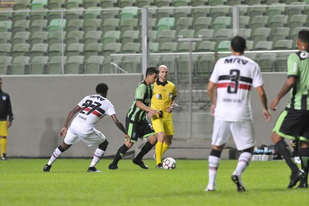 Amrica e Santa Cruz se enfrentaram, no Independncia, pela 9 rodada da Srie B do Brasileiro