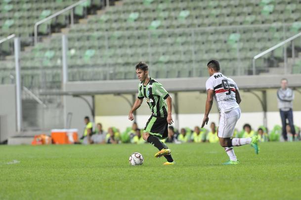 Amrica e Santa Cruz se enfrentaram, no Independncia, pela 9 rodada da Srie B do Brasileiro