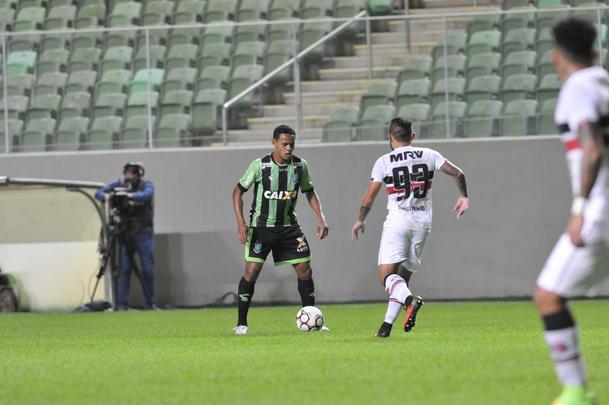 Amrica e Santa Cruz se enfrentaram, no Independncia, pela 9 rodada da Srie B do Brasileiro