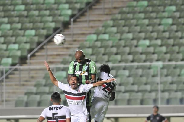 Amrica e Santa Cruz se enfrentaram, no Independncia, pela 9 rodada da Srie B do Brasileiro