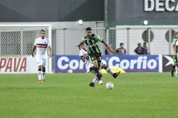 Amrica e Santa Cruz se enfrentaram, no Independncia, pela 9 rodada da Srie B do Brasileiro
