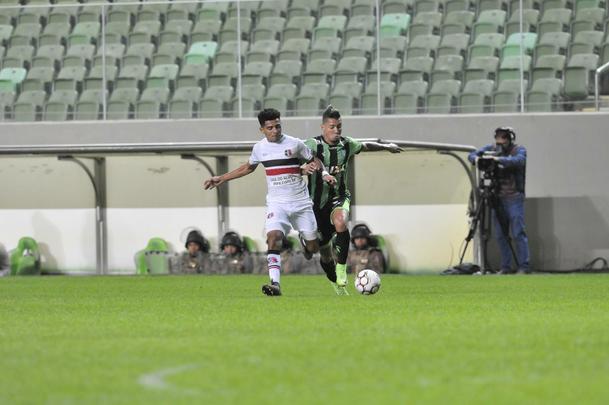 Amrica e Santa Cruz se enfrentaram, no Independncia, pela 9 rodada da Srie B do Brasileiro