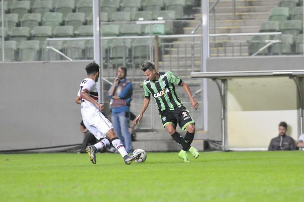 Amrica e Santa Cruz se enfrentaram, no Independncia, pela 9 rodada da Srie B do Brasileiro