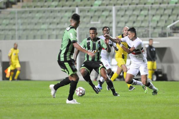 Amrica e Santa Cruz se enfrentaram, no Independncia, pela 9 rodada da Srie B do Brasileiro