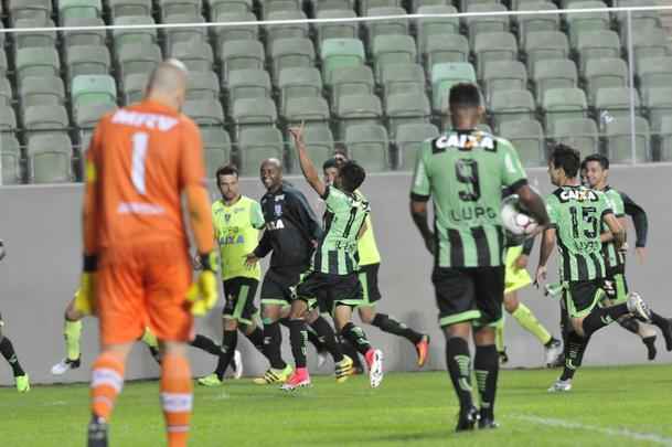 Amrica e Santa Cruz se enfrentaram, no Independncia, pela 9 rodada da Srie B do Brasileiro